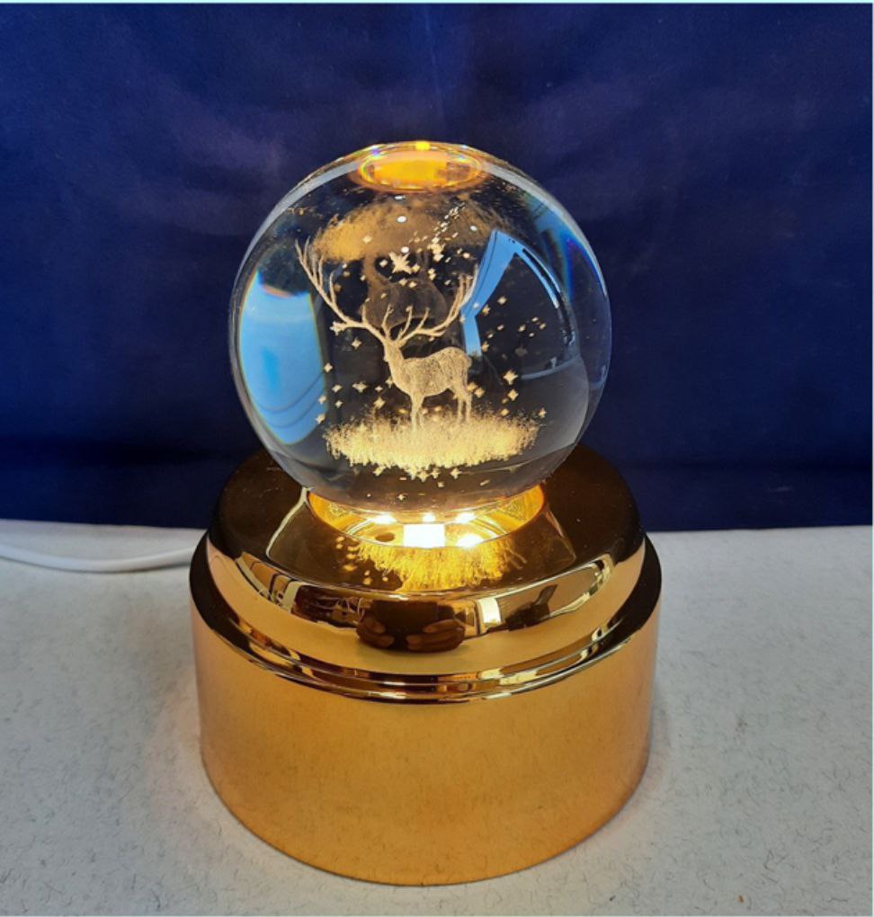 گوی کریستالی چرخان مدل گوزن