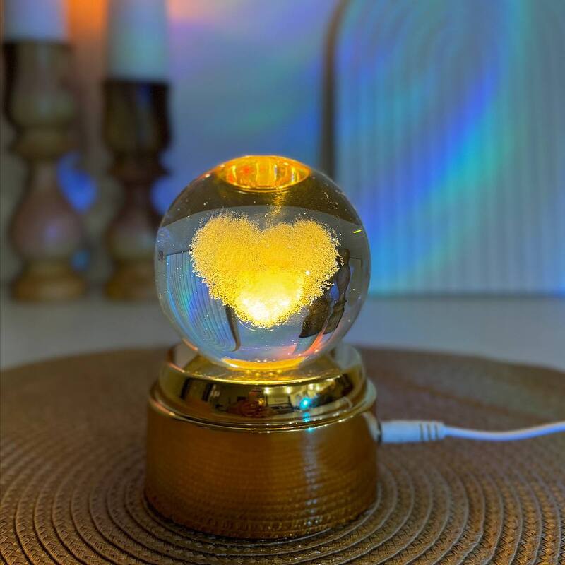 گوی کریستالی چرخان مدل قلب